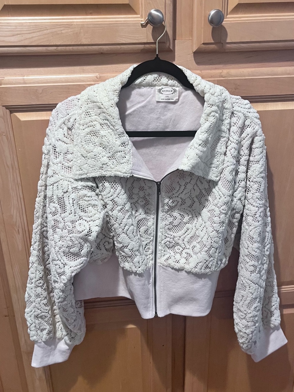 Joyfolie White Lace Zip Cropped Bomber Jacket